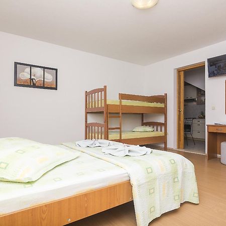 Apartments With A Parking Space Brela, Makarska - 11687 Chambre photo