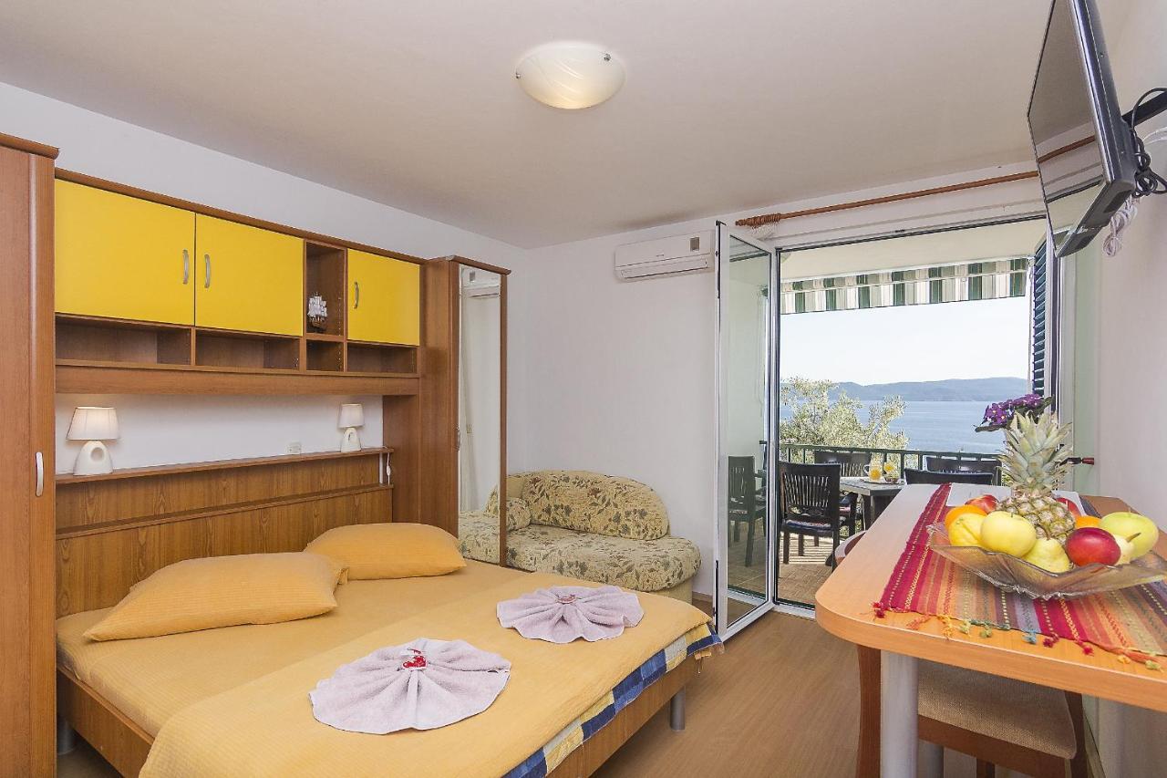Apartments With A Parking Space Brela, Makarska - 11687 Extérieur photo